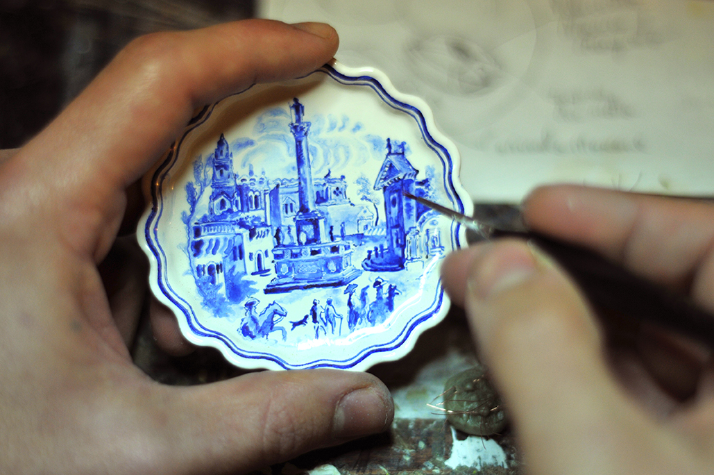 208 blue print pottery